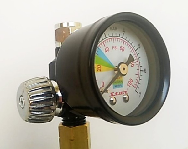 STAR / Манометр с регулятором давлен. S-081C